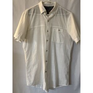 IZOD Saltwater Relaxed Classics White Shirt Mens Medium Business/casual Button